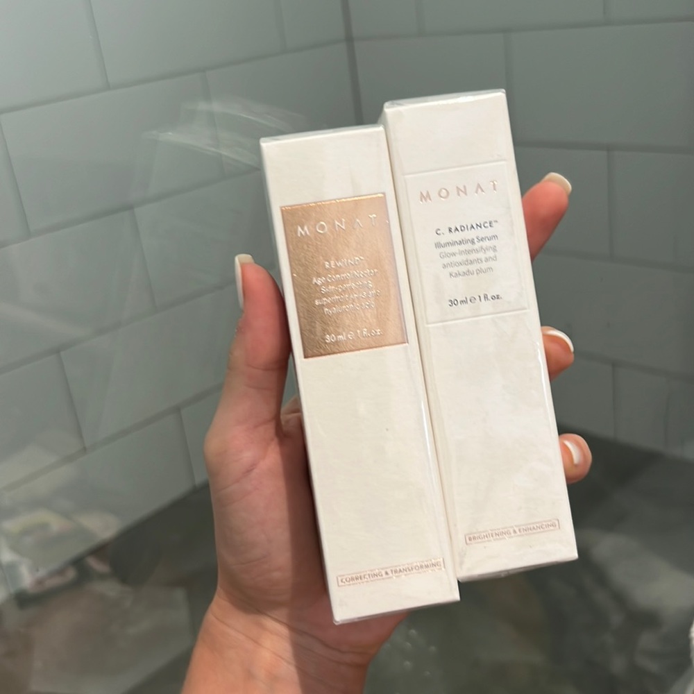 Unopened Monat antioxidant serum & Botox in a bottle